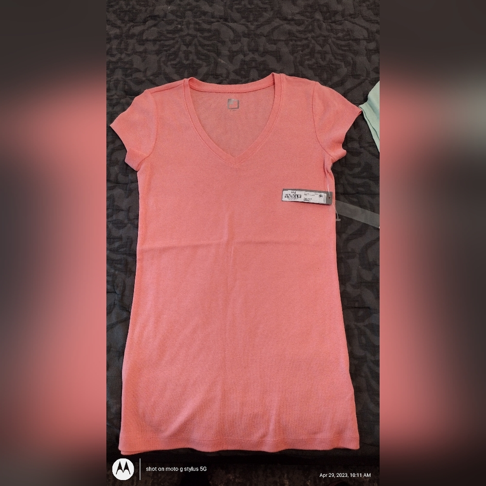 New soft cotton coral and mint T shirts small